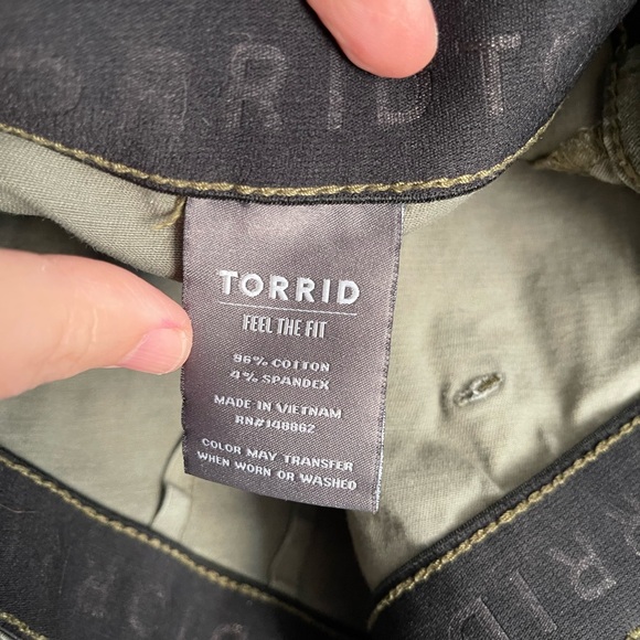 Torrid camouflage skinny jeans size 18 - Picture 2 of 5